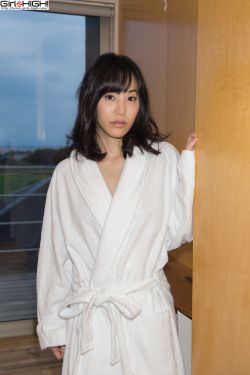 笼中女
