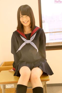 对镜贴花黄
